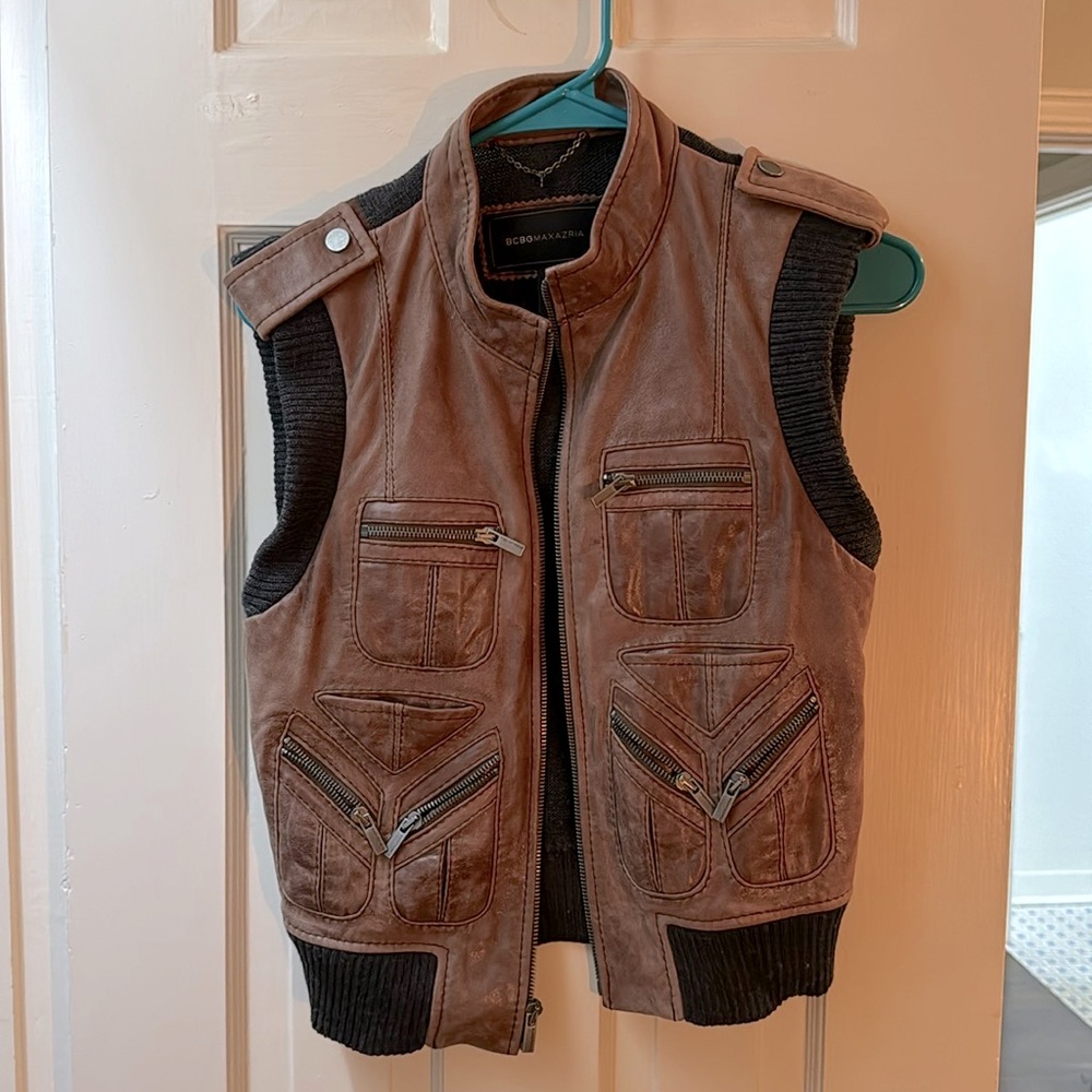 BCBG Maxazria brown/grey leather- mixed fabric vest. Statement piece!